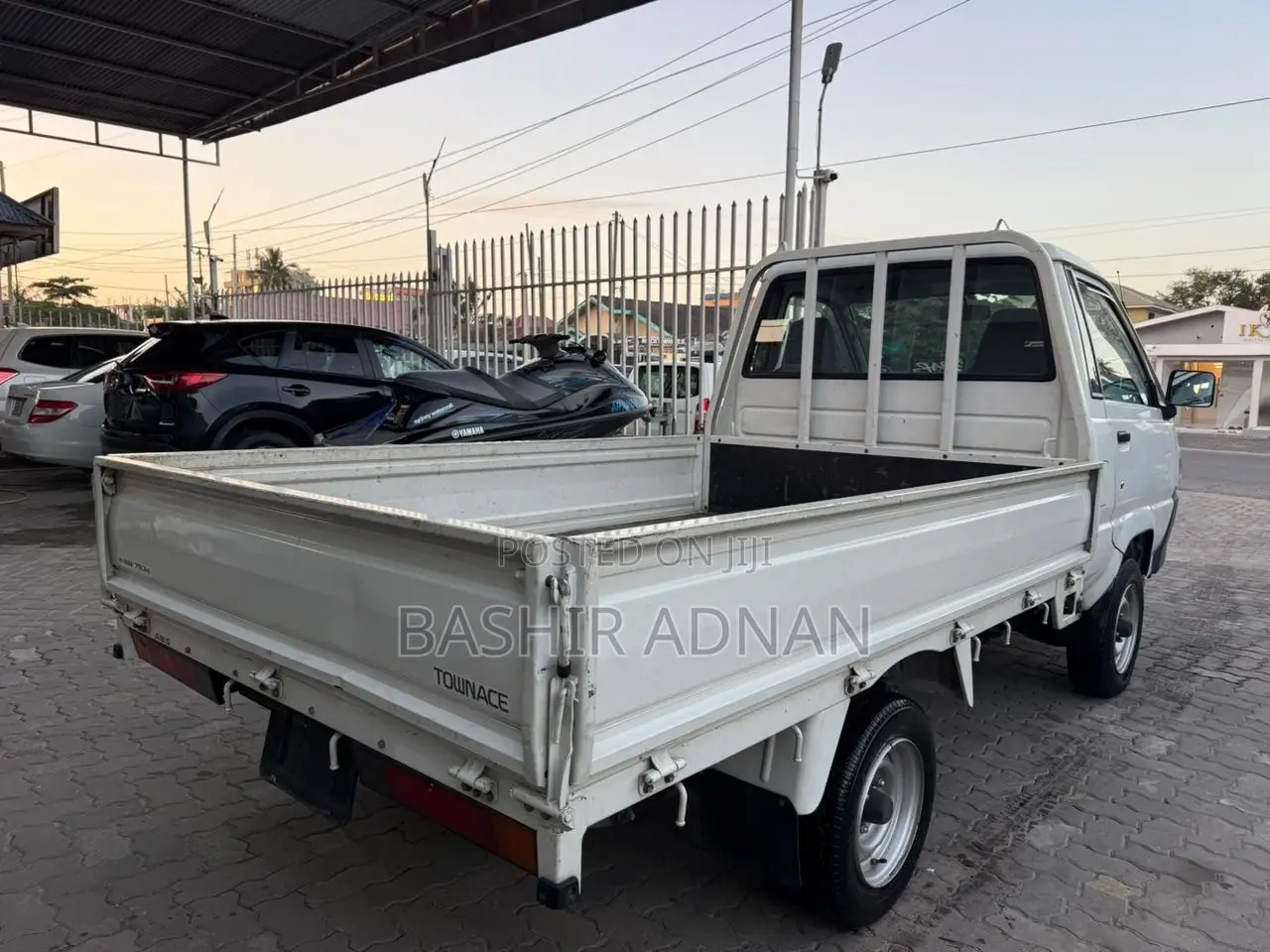 Toyota Townace Truck Chasis(mpya) Injection With 15,732km(original).
