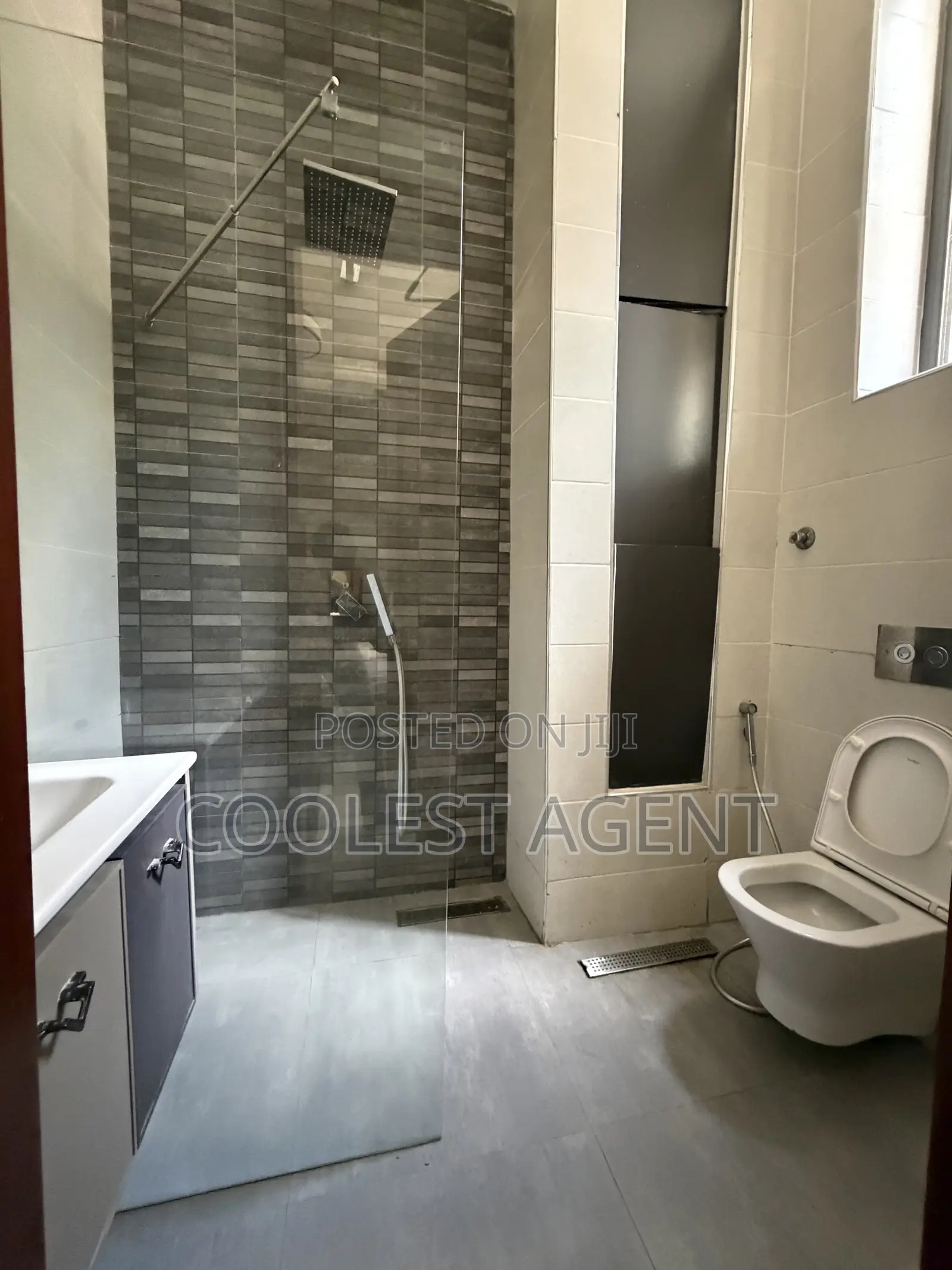 Furnished 2bdrm Apartment in Coolest Estate, Oyster Bay for rent