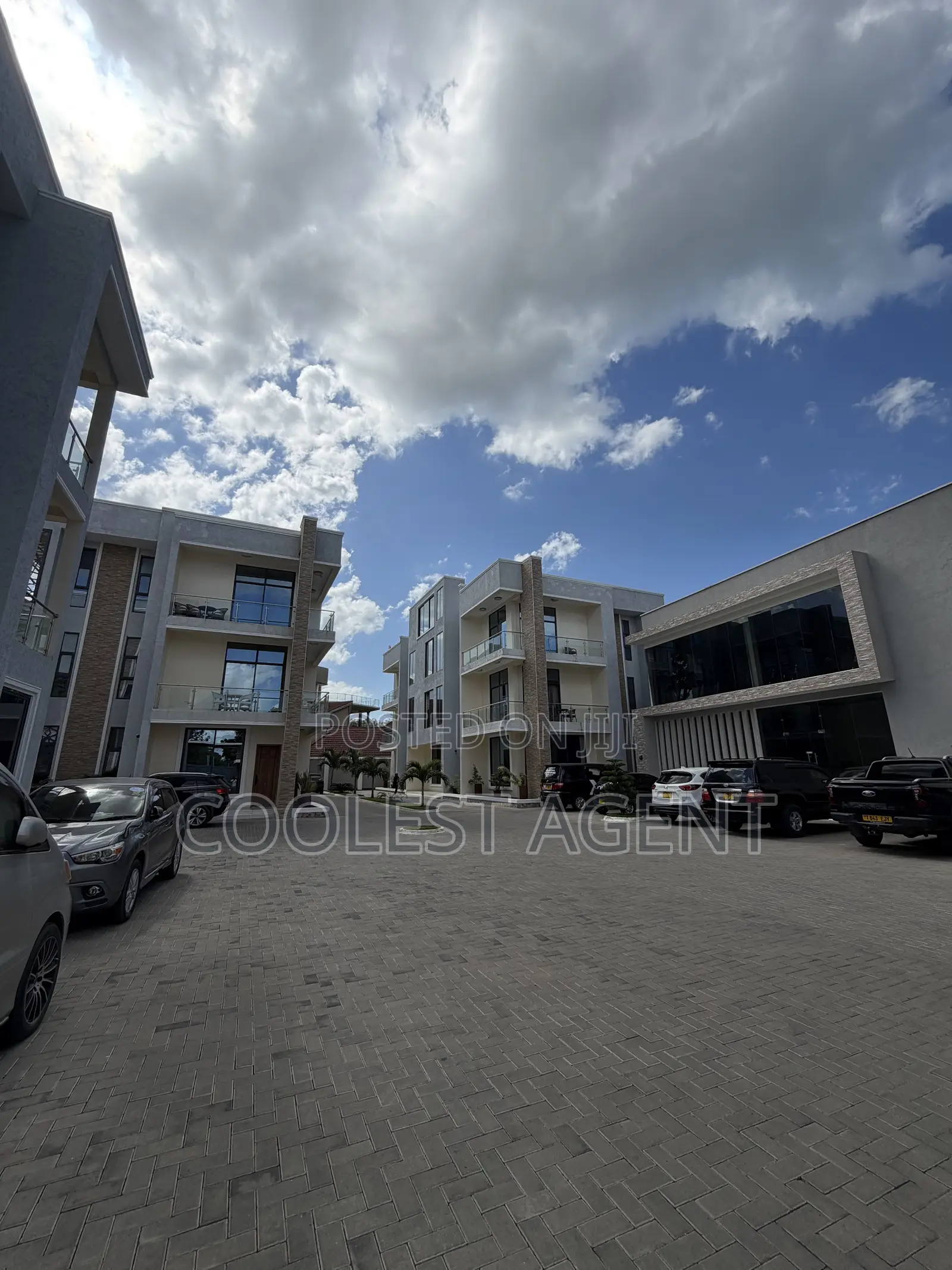 Furnished 2bdrm Apartment in Coolest Estate, Oyster Bay for rent