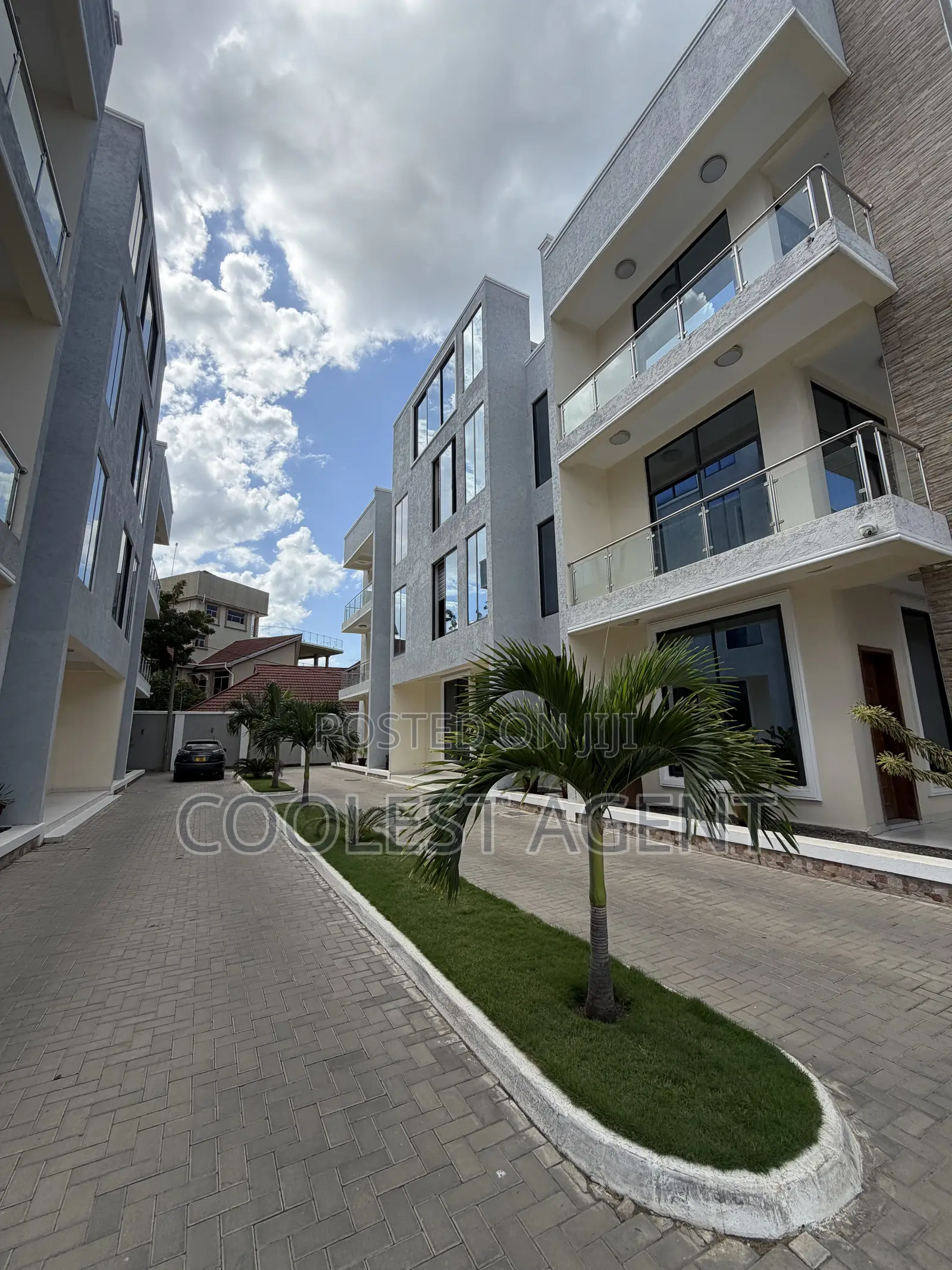 Furnished 2bdrm Apartment in Coolest Estate, Oyster Bay for rent