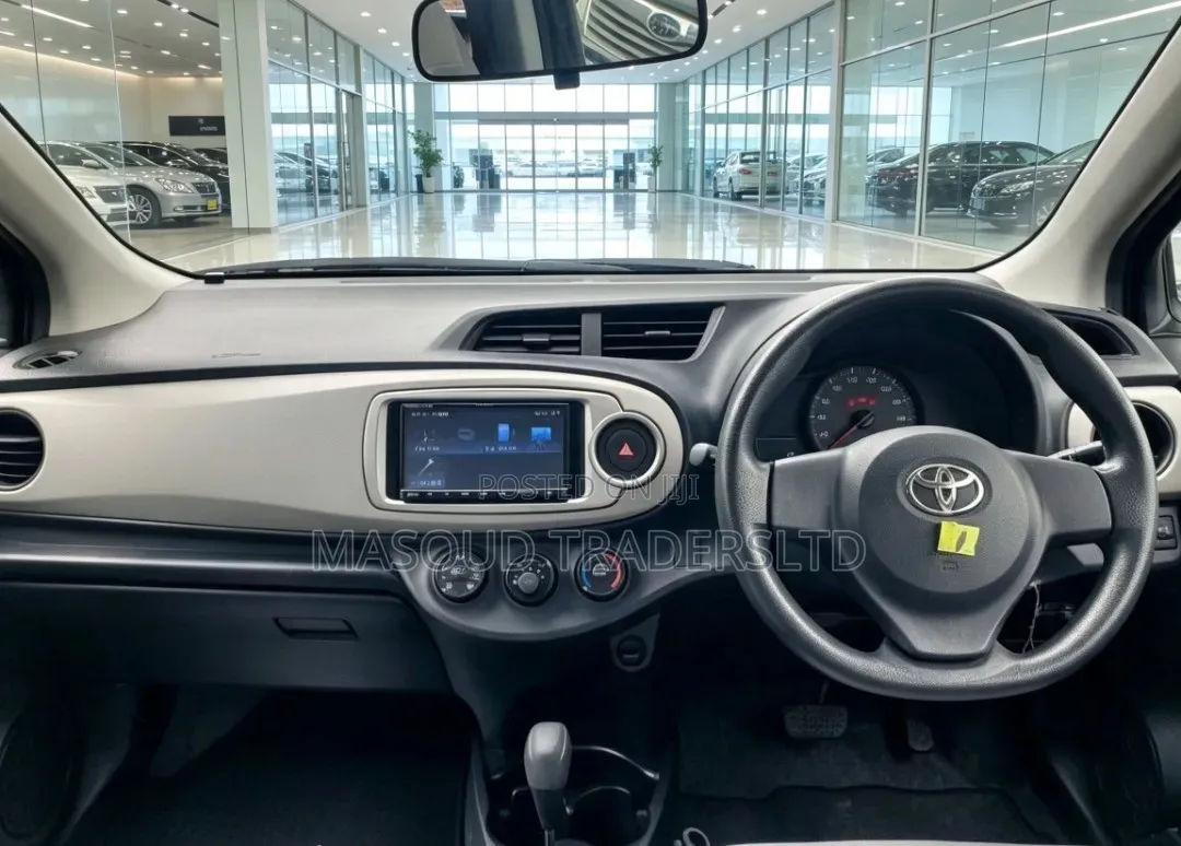 Toyota Vitz 2011 Gray