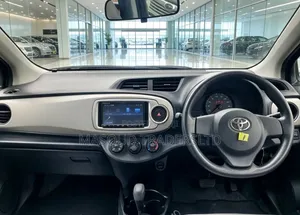Toyota Vitz 2011 Gray