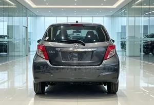 Toyota Vitz 2011 Gray