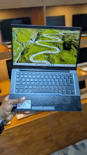 Laptop Dell Latitude 7400 8GB Intel Core i7 SSD 256GB
