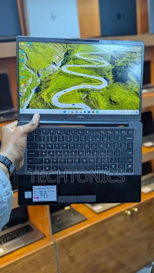 Laptop Dell Latitude 7400 8GB Intel Core i7 SSD 256GB