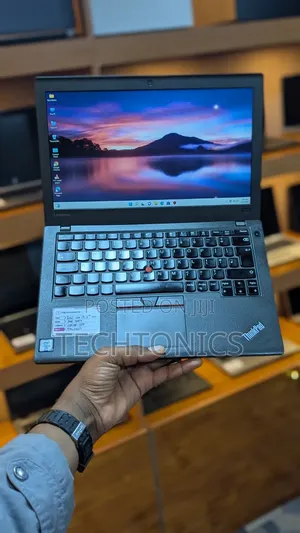 Laptop Lenovo ThinkPad X270 8GB Intel Core i5 SSD 256GB