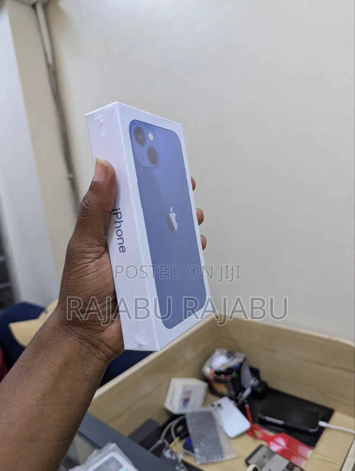 New Apple iPhone 13 128 GB Blue