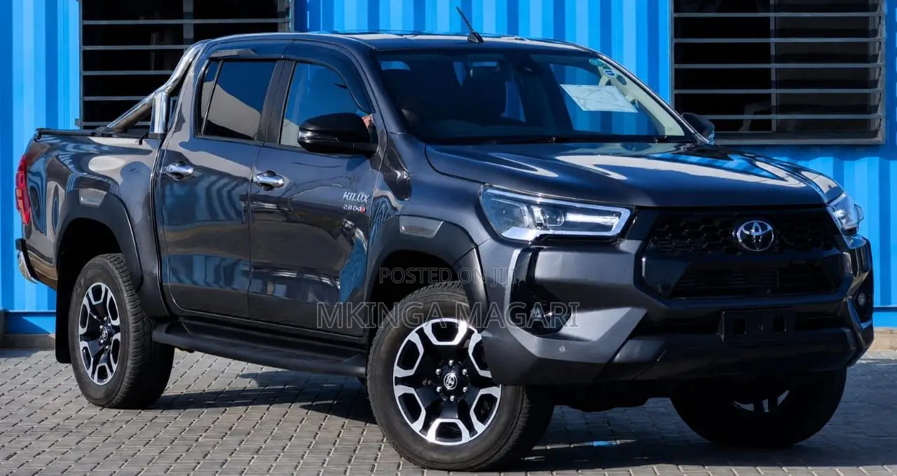 Toyota Hilux 2021 Gray