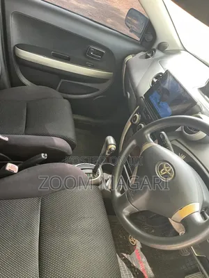 Toyota IST 2004 Blue