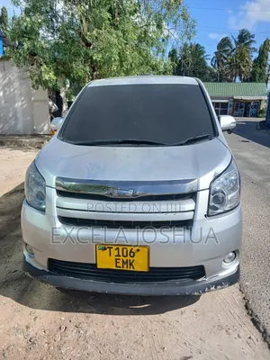 Toyota Noah 2008 Silver