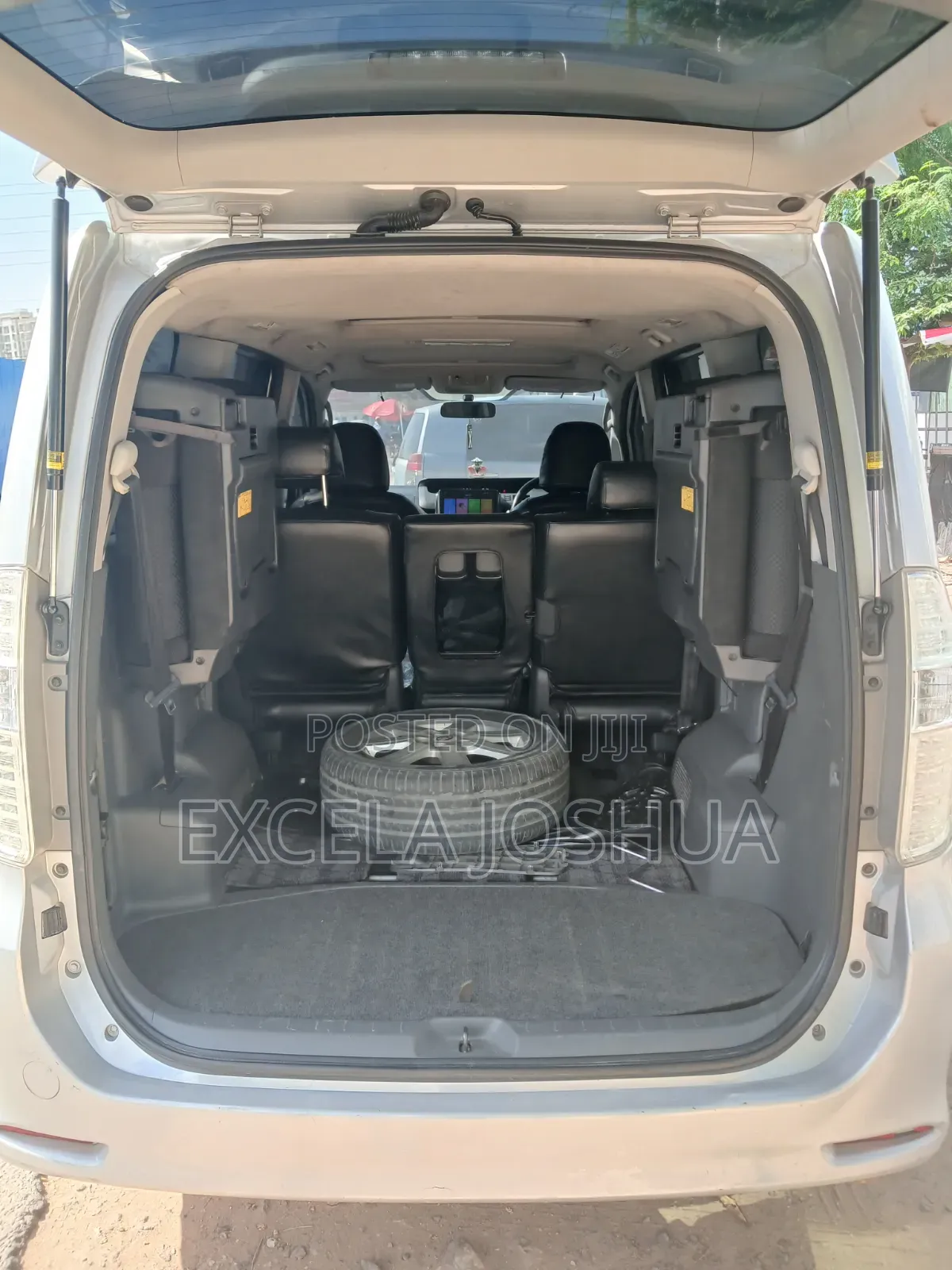 Toyota Noah 2008 Silver