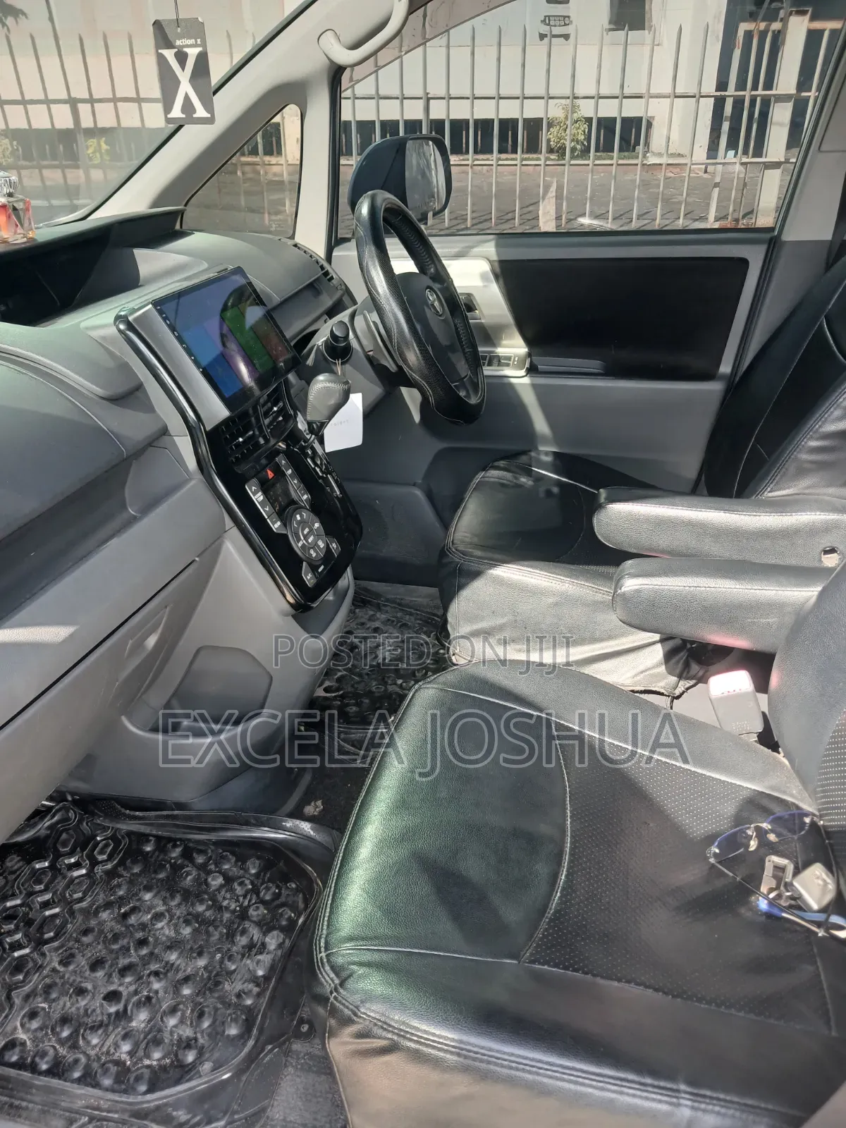 Toyota Noah 2008 Silver