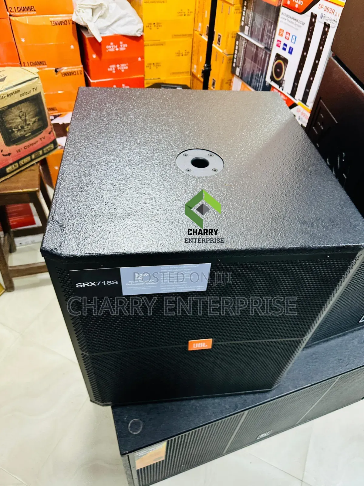 JBL Professional Speaker Single Base 18 Inch (Ndonga) SRX718s