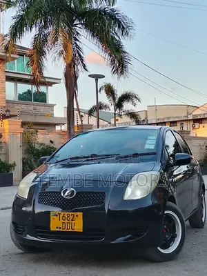 Toyota Vitz 2005 Black
