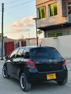 Toyota Vitz 2005 Black