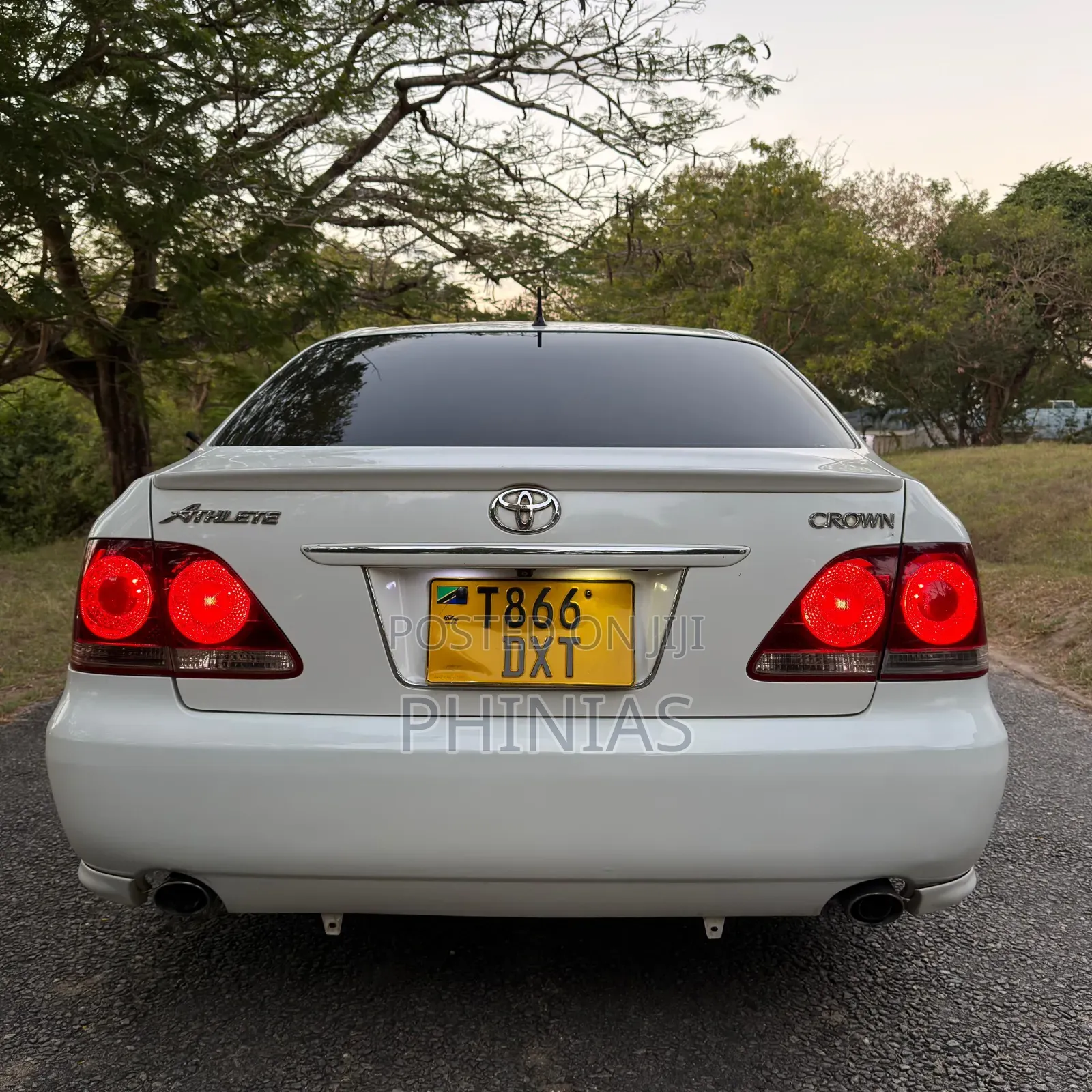 Toyota Crown 2006 White
