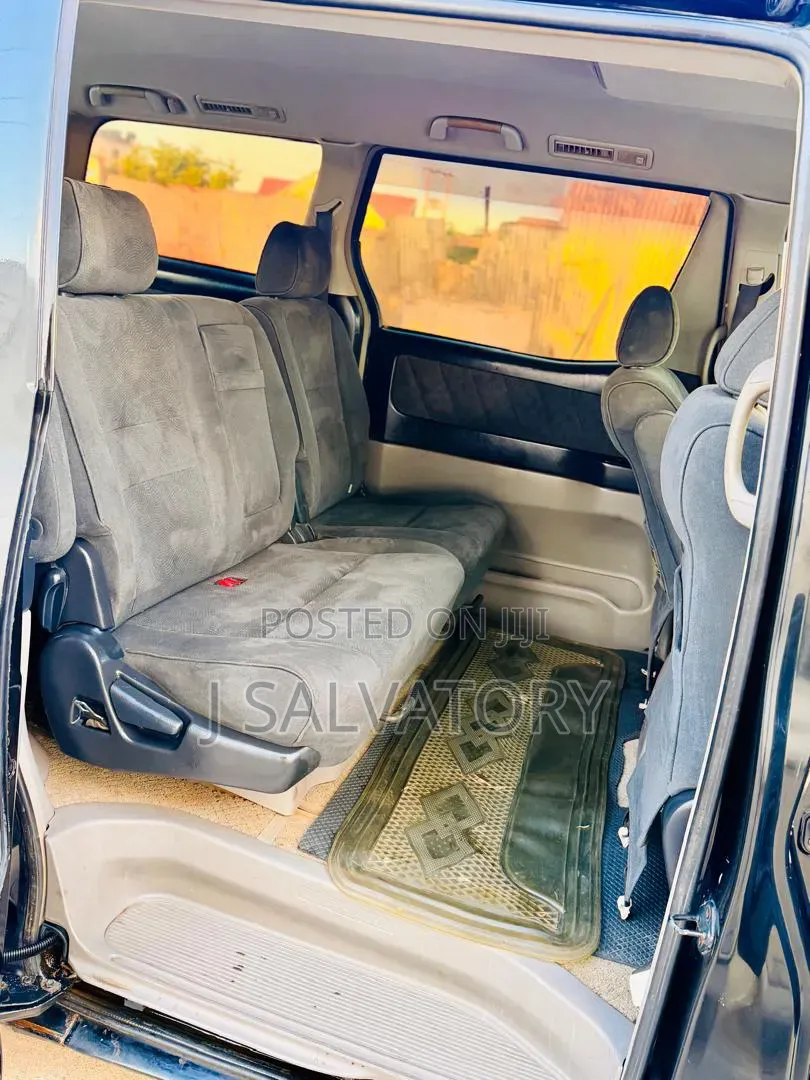 Toyota Alphard 2.4 Petrol AWD 2003 Black