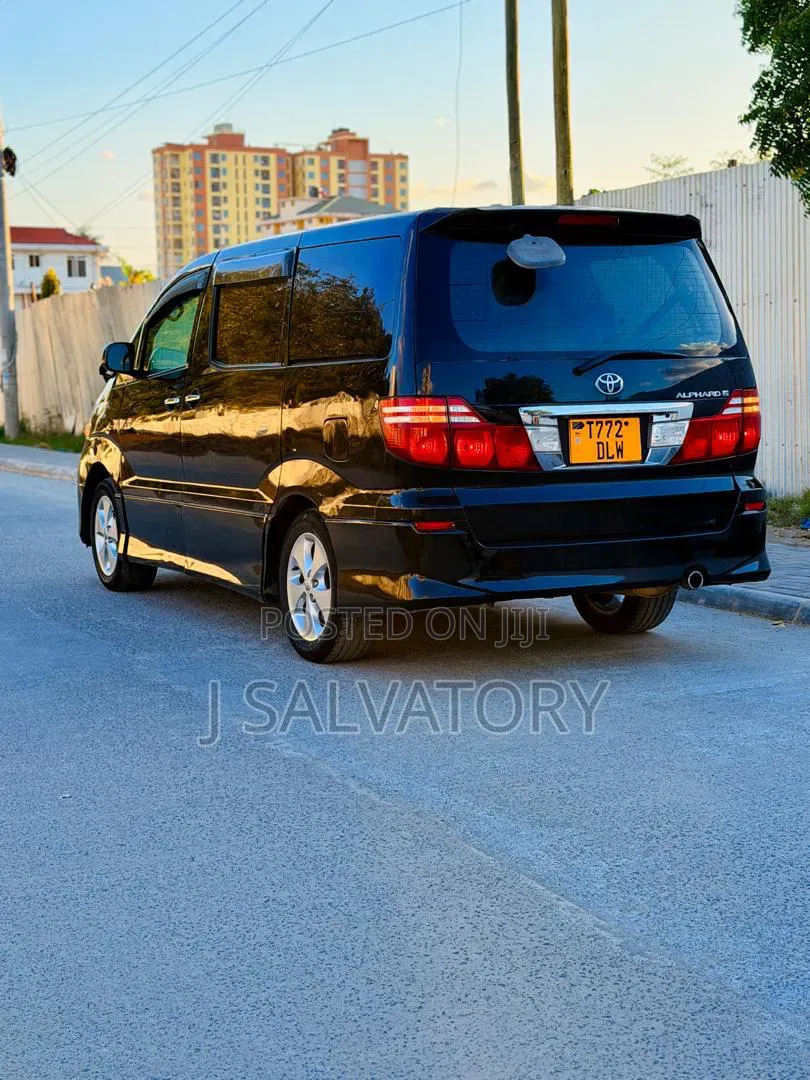 Toyota Alphard 2.4 Petrol AWD 2003 Black