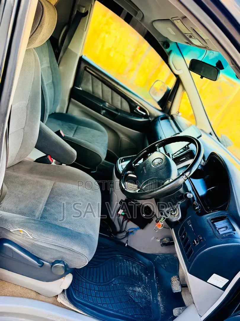 Toyota Alphard 2.4 Petrol AWD 2003 Black