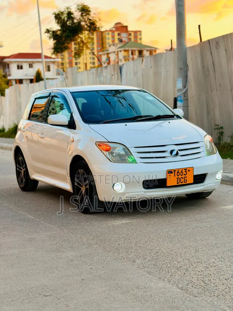 Toyota IST 2006 White