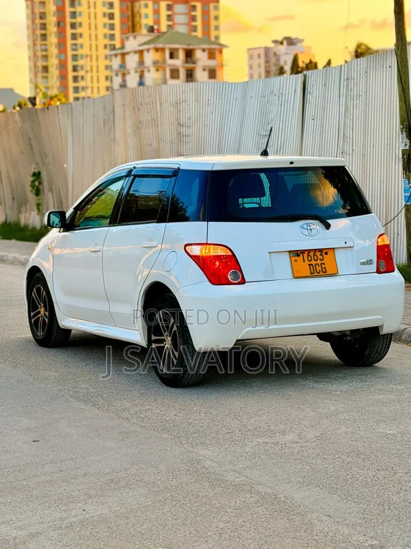 Toyota IST 2006 White