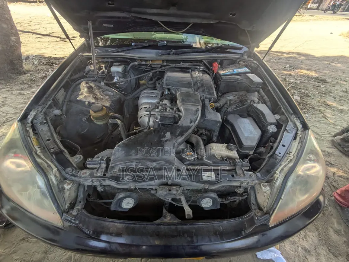 Toyota Mark II 2004 Maroon