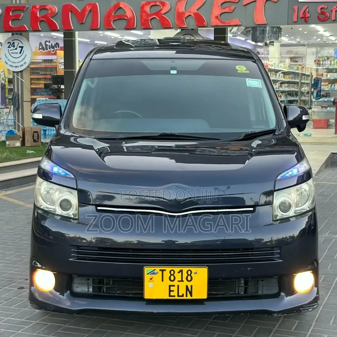 Toyota Voxy 2009 Black