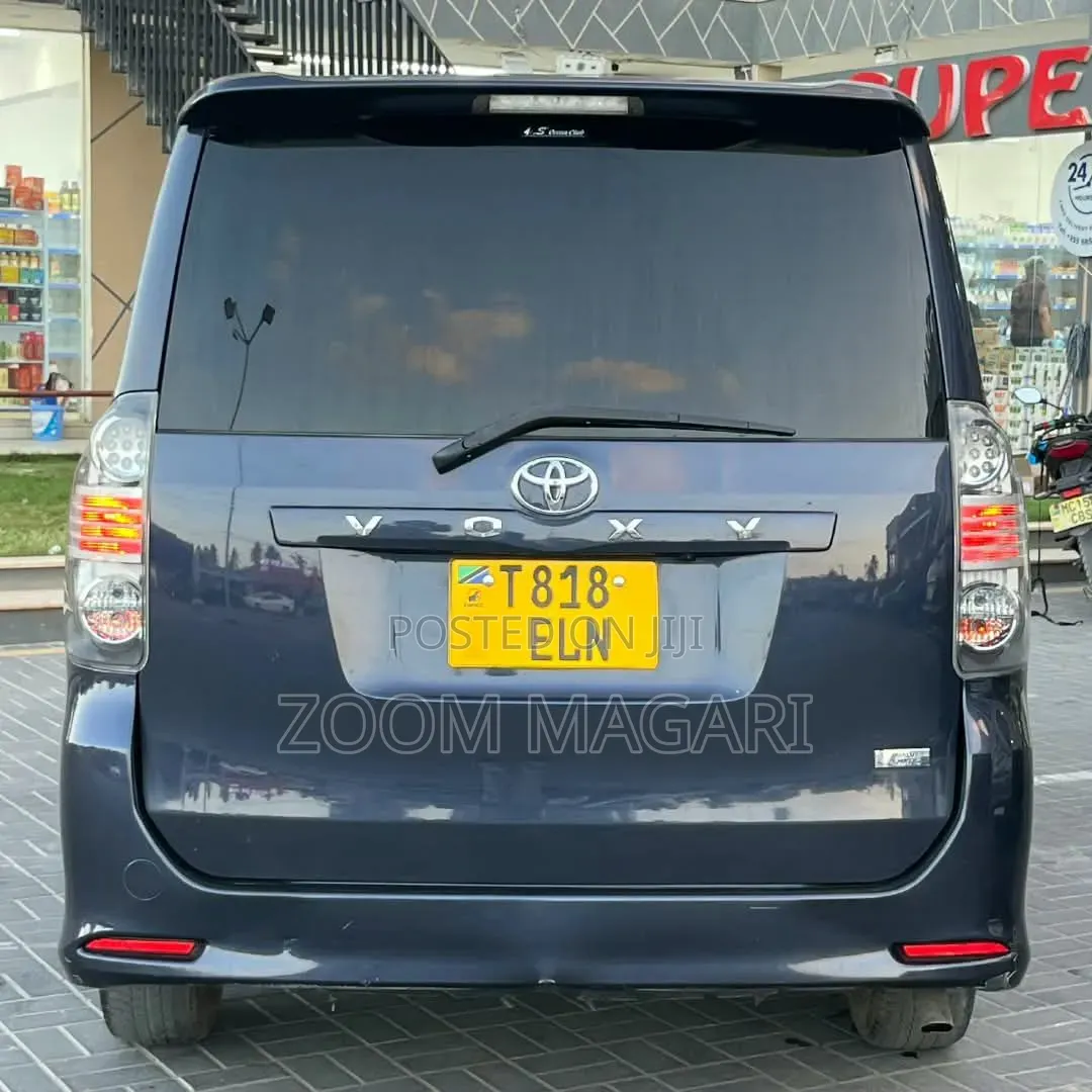 Toyota Voxy 2009 Black