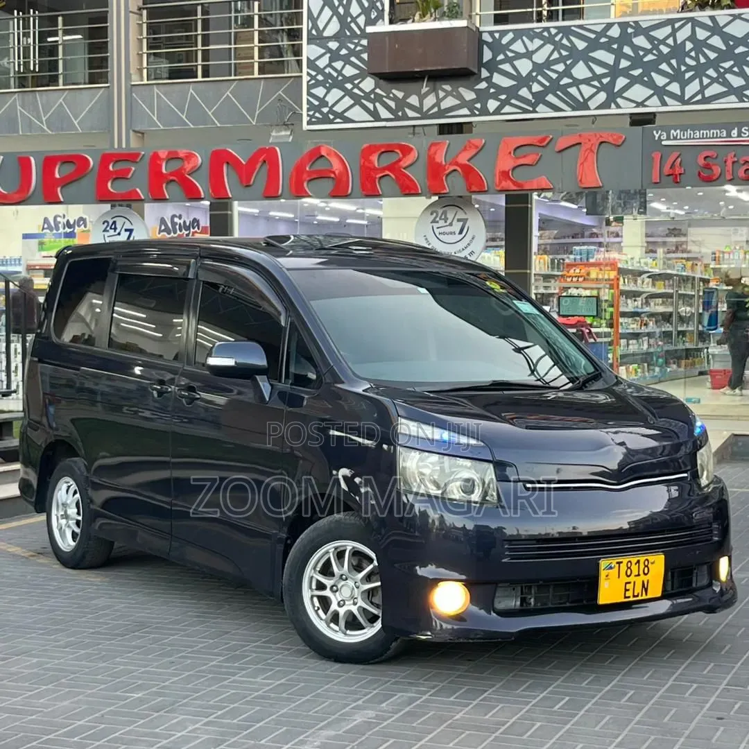 Toyota Voxy 2009 Black