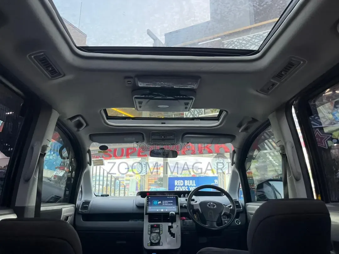 Toyota Voxy 2009 Black