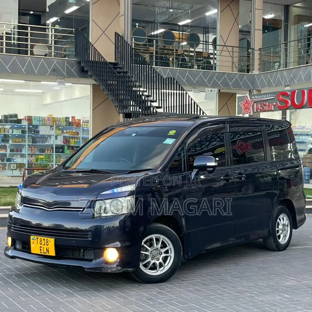 Toyota Voxy 2009 Black
