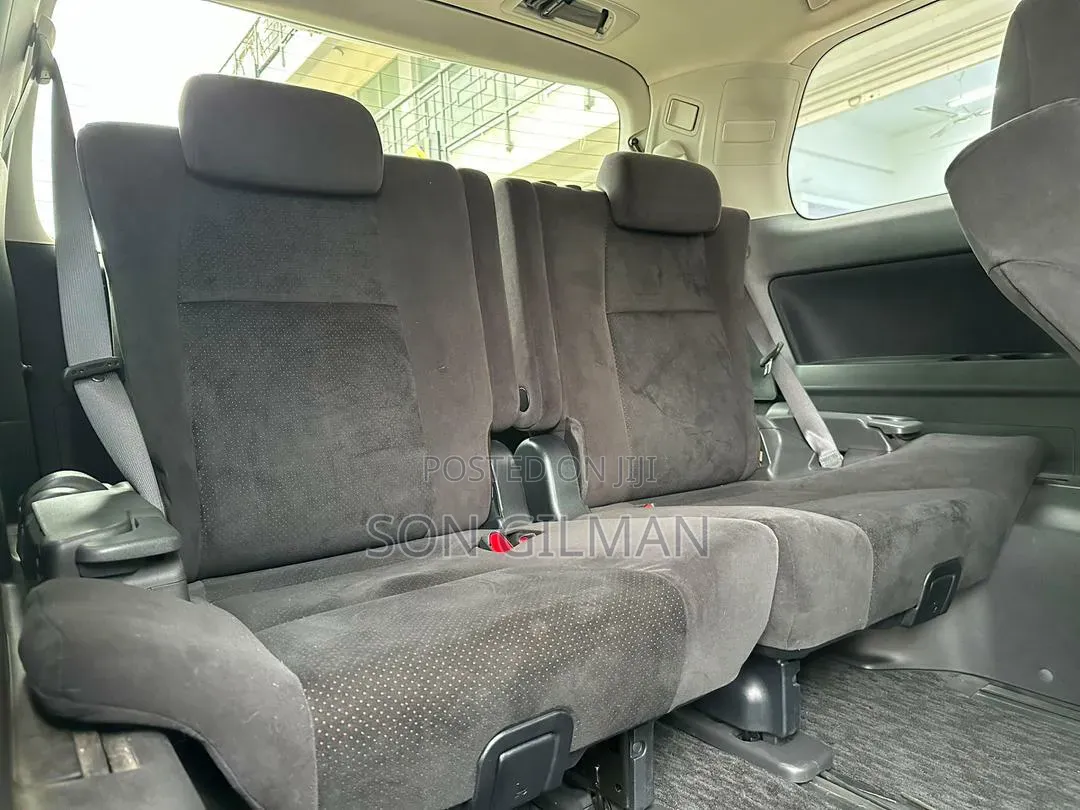 Toyota Vellfire 2009 Pearl
