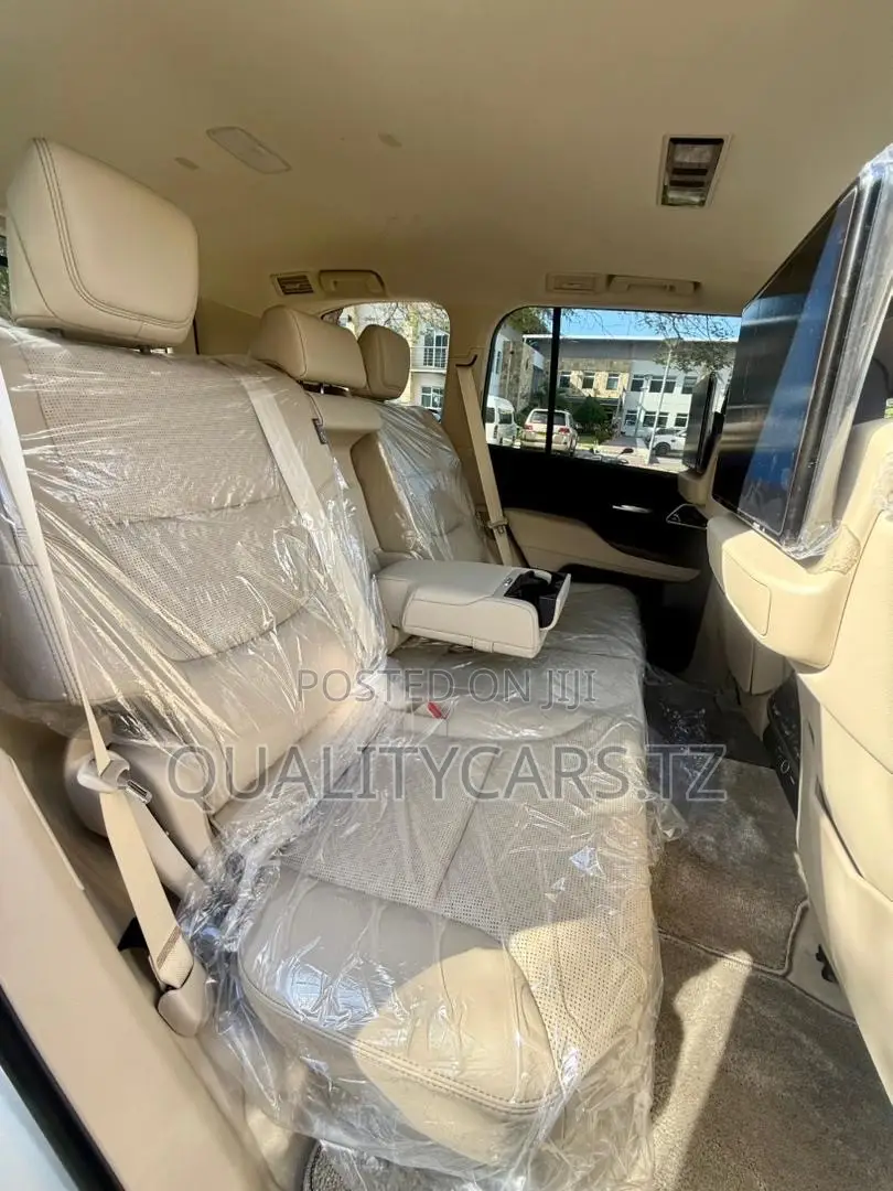 Toyota Land Cruiser 2025 White