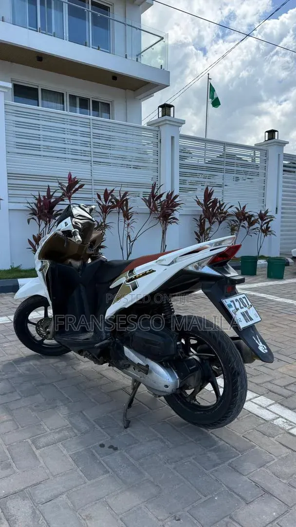 Honda 2015 White