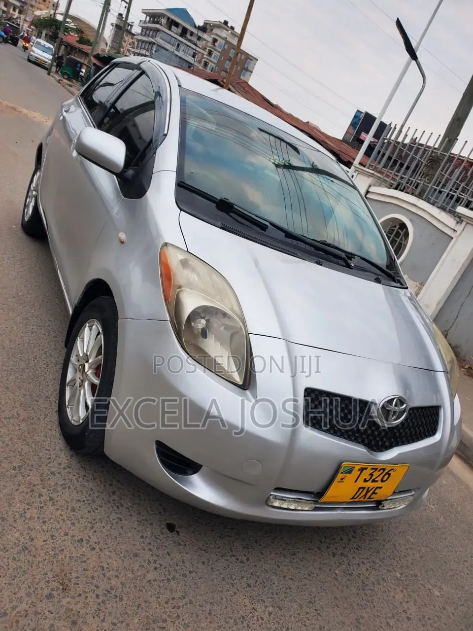 Toyota Vitz 2006 Silver