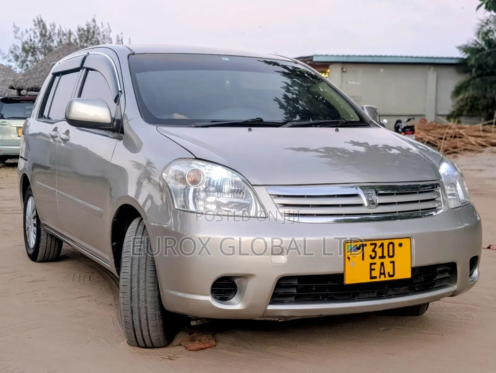 Toyota Raum 2003 Silver