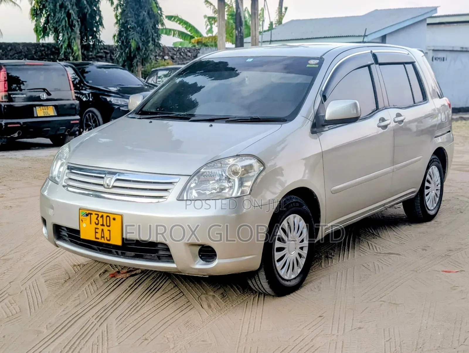 Toyota Raum 2003 Silver