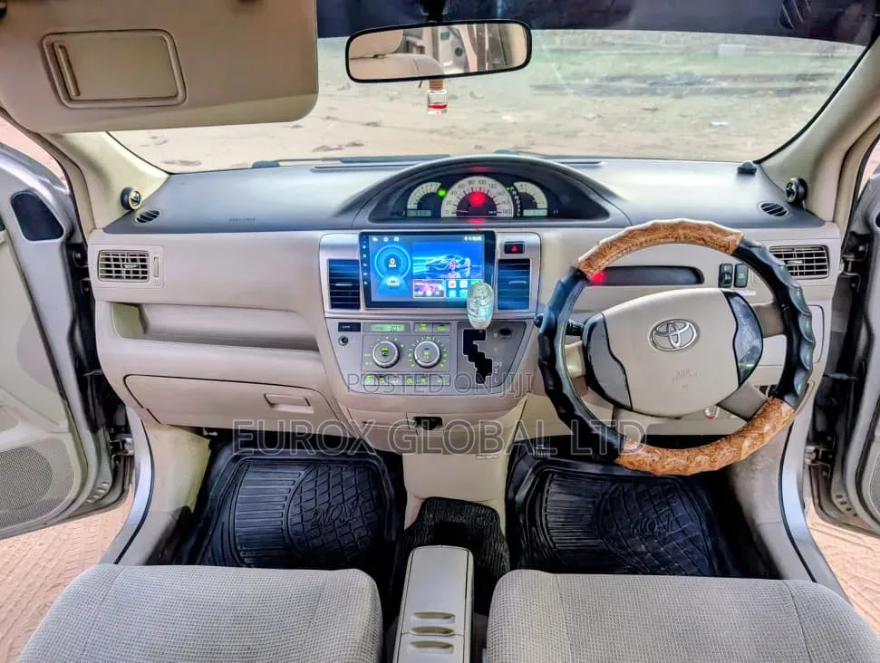 Toyota Raum 2003 Silver