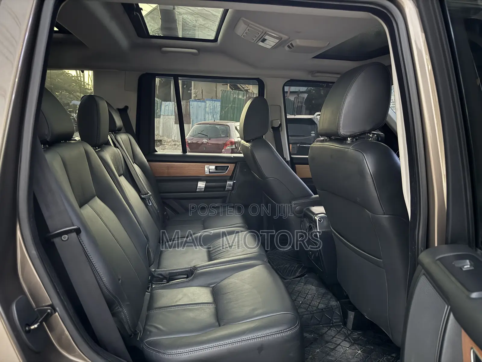 Land Rover Discovery 2013 Gray
