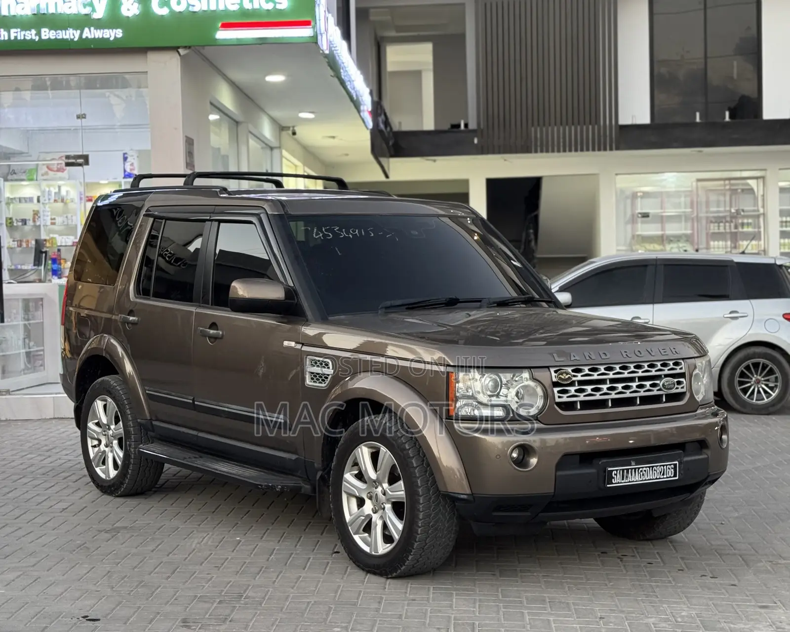 Land Rover Discovery 2013 Gray