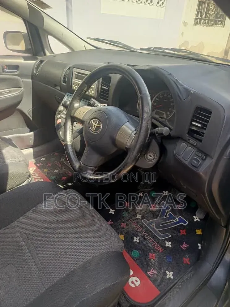 Toyota Wish 2005 Black