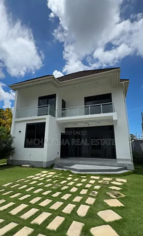 Furnished 2bdrm Villa in Mchakama Real Estate, Kunduchi for sale