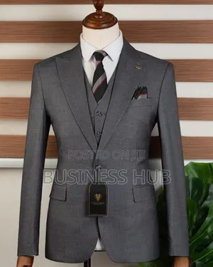 🔥🔥 BRAND FASHION GRAYßSUIT👆👆