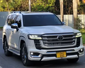 Toyota Land Cruiser 2023 White