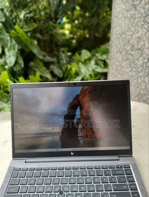 Laptop HP ZBook Firefly G8 32GB Intel Core i7 SSD 1T