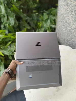 Laptop HP ZBook Firefly G8 32GB Intel Core i7 SSD 1T