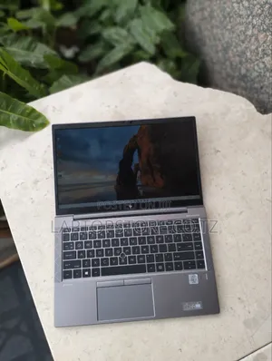 Laptop HP ZBook Firefly G8 32GB Intel Core i7 SSD 1T