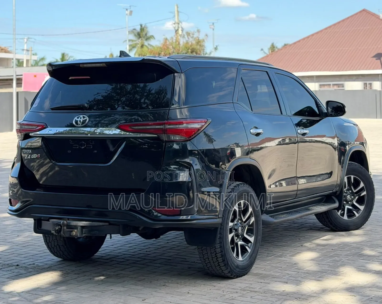 Toyota Fortuner 2018 Black