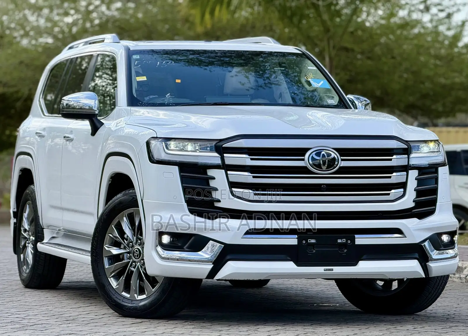 Toyota Land Cruiser LC300 2025 Pearl