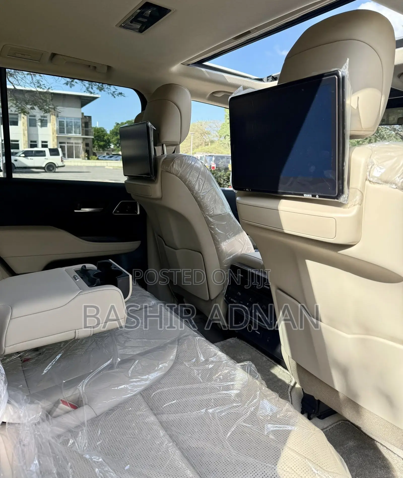 Toyota Land Cruiser LC300 2025 Pearl